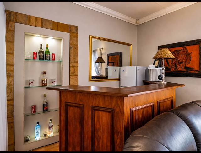 4 BEDROOM HOUSE FOR SALE IN LYTTELTON MANOR
